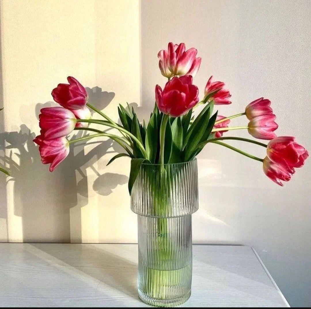 گلدان شیشه ای شیاردار