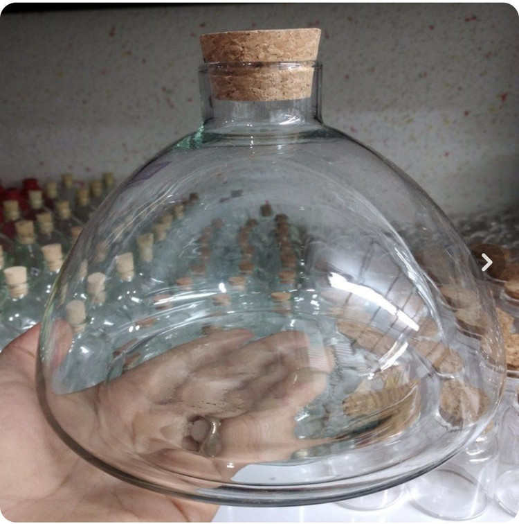 بطری شیشه ای مدل کوزه ای درب چوب پنبه