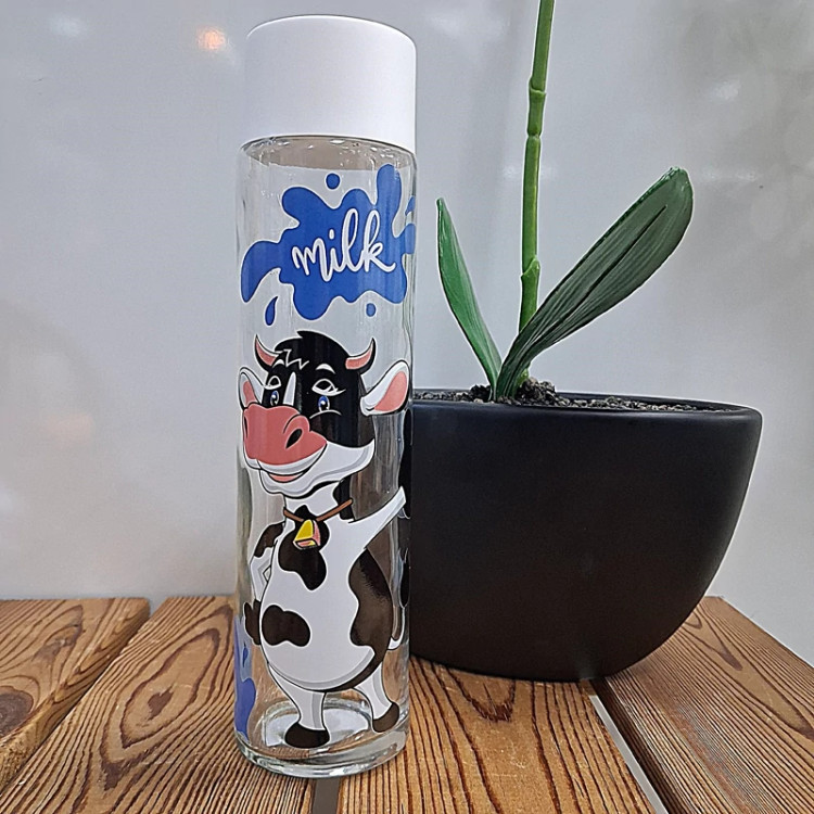 بطری آب استوانه ای کوچک طرح گاو