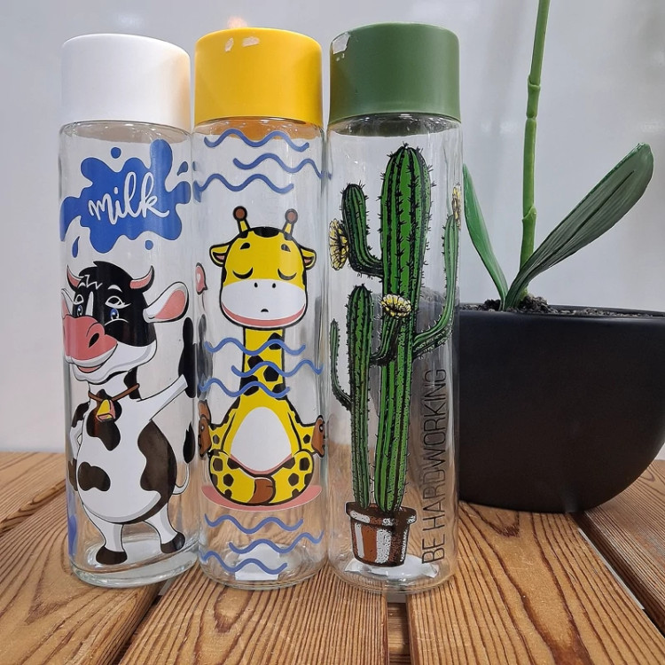 بطری آب استوانه ای کوچک طرح گاو