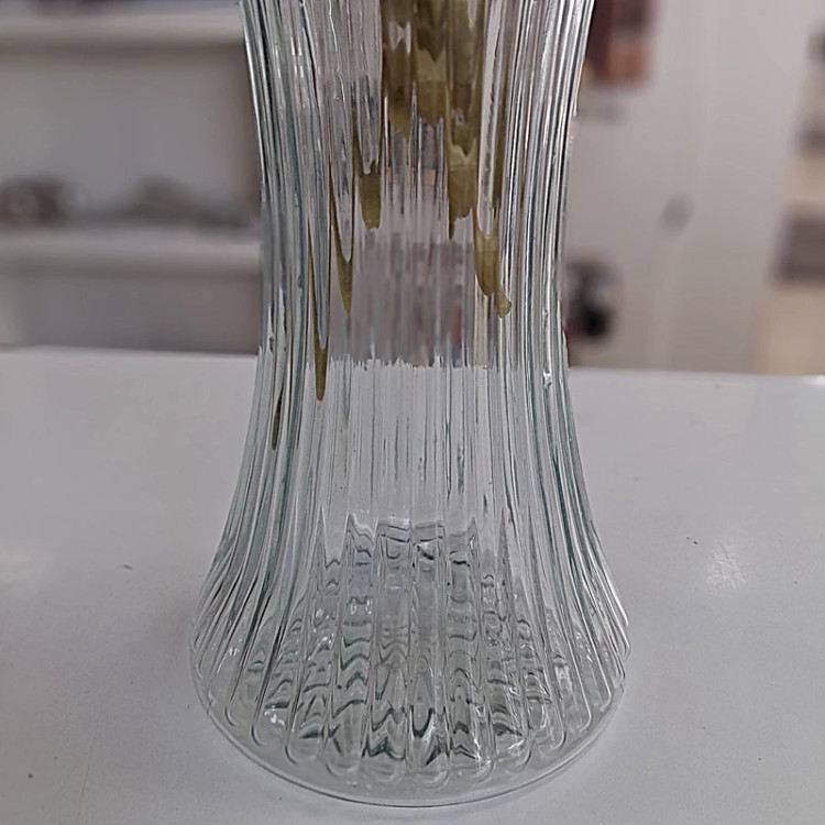 گلدان شیشه ای شیپوری