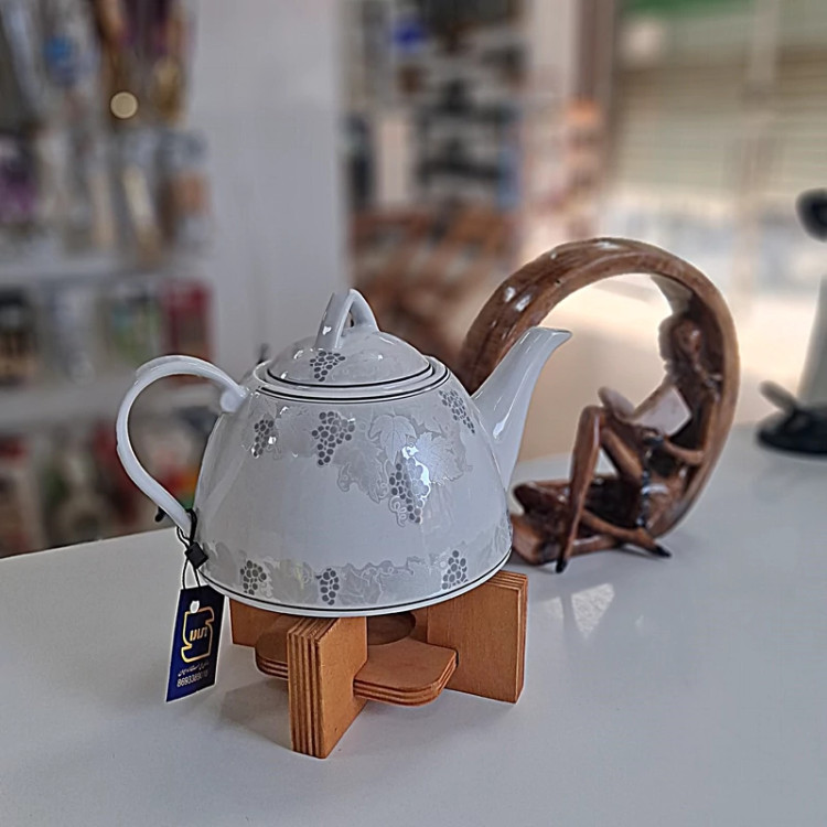 قوری هرمی ورساچه شکس
