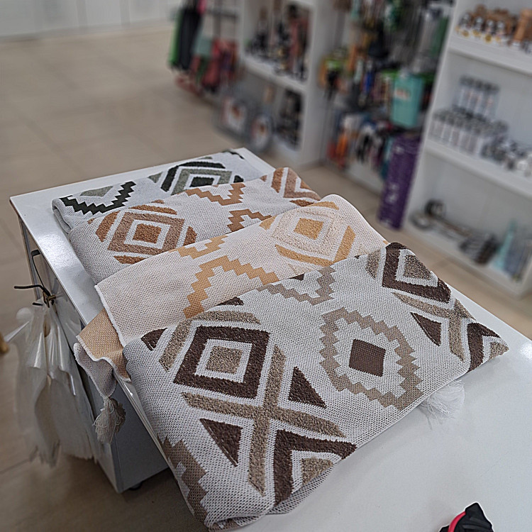 شال مبل طرح پانچ